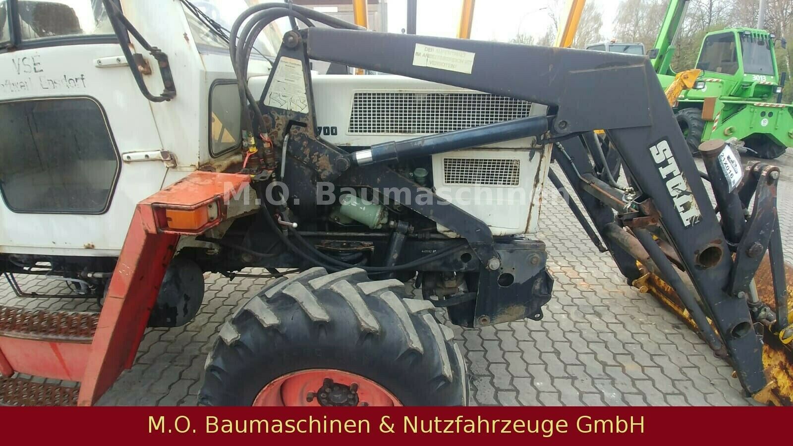 Fahrzeugabbildung Mercedes-Benz MB Trac 700 / Frontlader