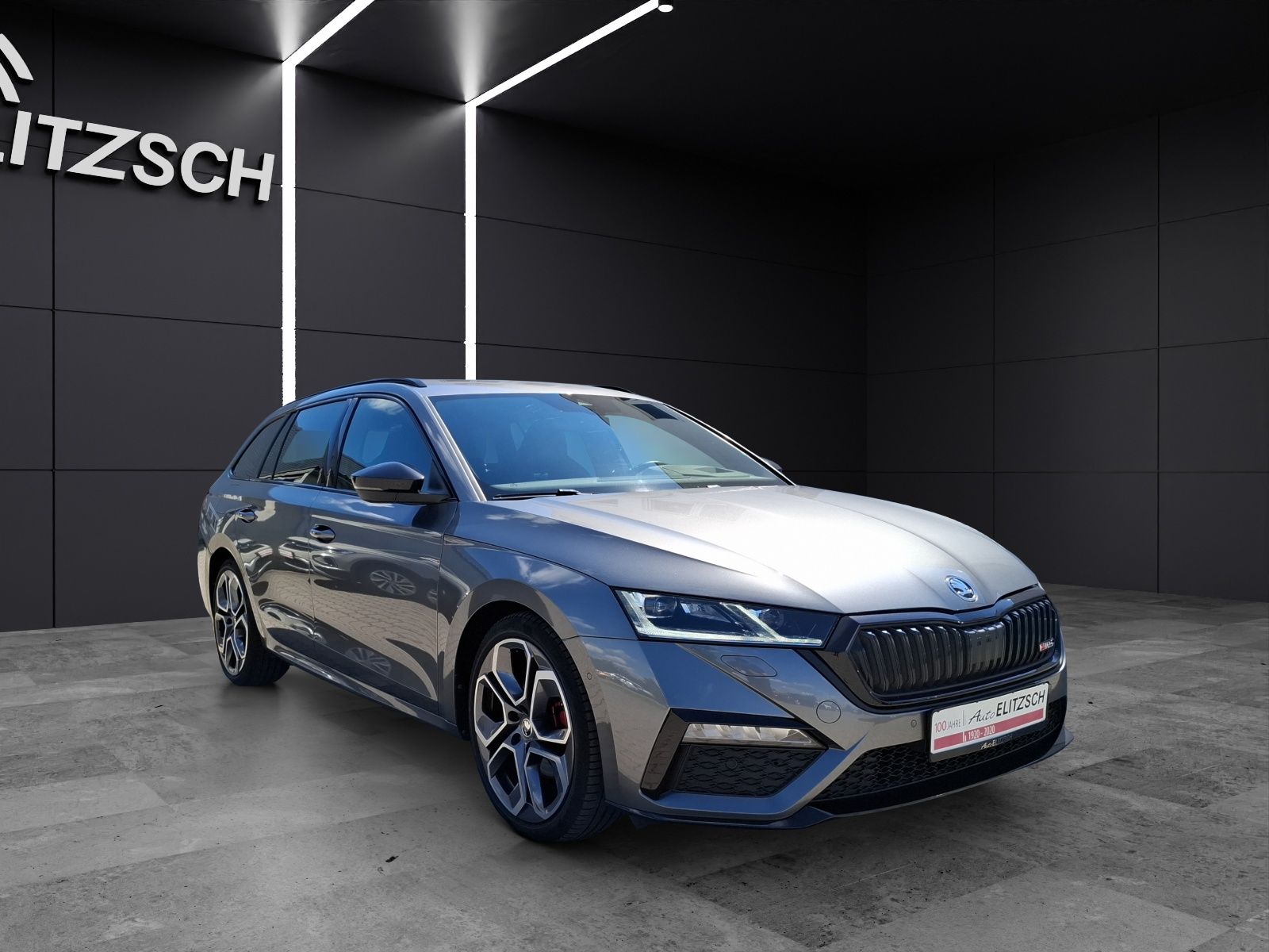Fahrzeugabbildung SKODA Octavia Combi TDI RS Plus 4x4 Matrix Navi HUD AI