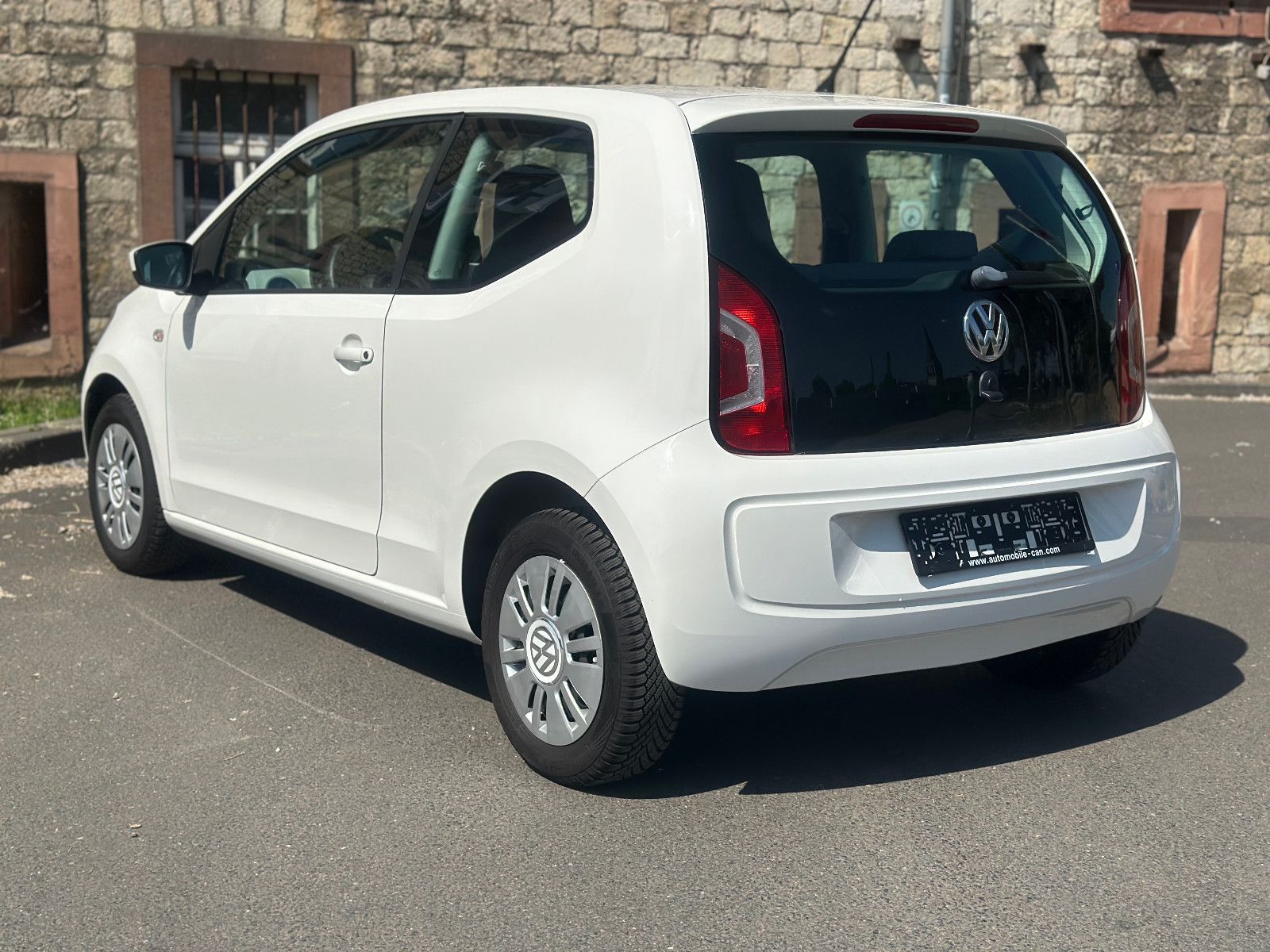 Fahrzeugabbildung Volkswagen up! MOVE*1.HAND+NAVI+SITZHEIZUNG*