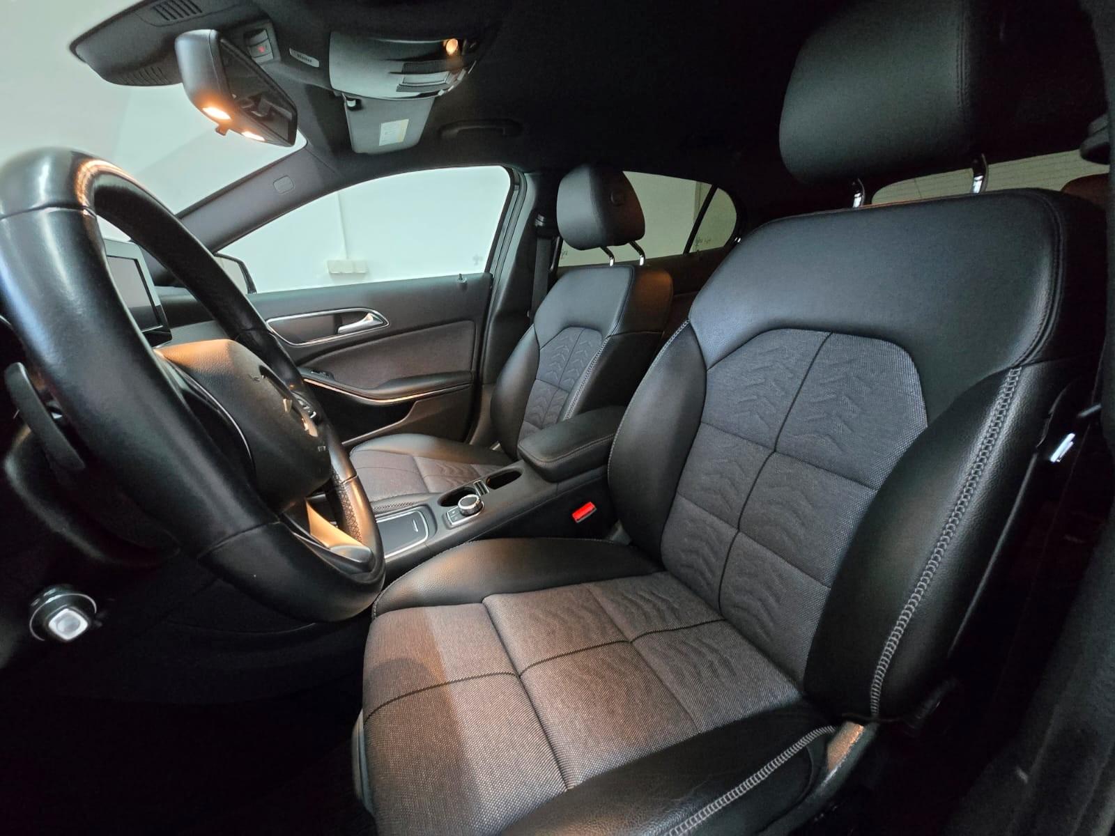 Mercedes-Benz GLA 200 d Style LED Navi Teilleder Telefon 19"