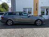 Mercedes-Benz E 220 T-Modell 4Matic Avantgarde Kamera 1.Hand = - mit Diesel-Antrieb: Behindertengerecht, Kombi