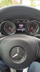 Mercedes-Benz GLA 220 4MATIC DCT - - Mercedes-Benz GLA 220 aus 2020