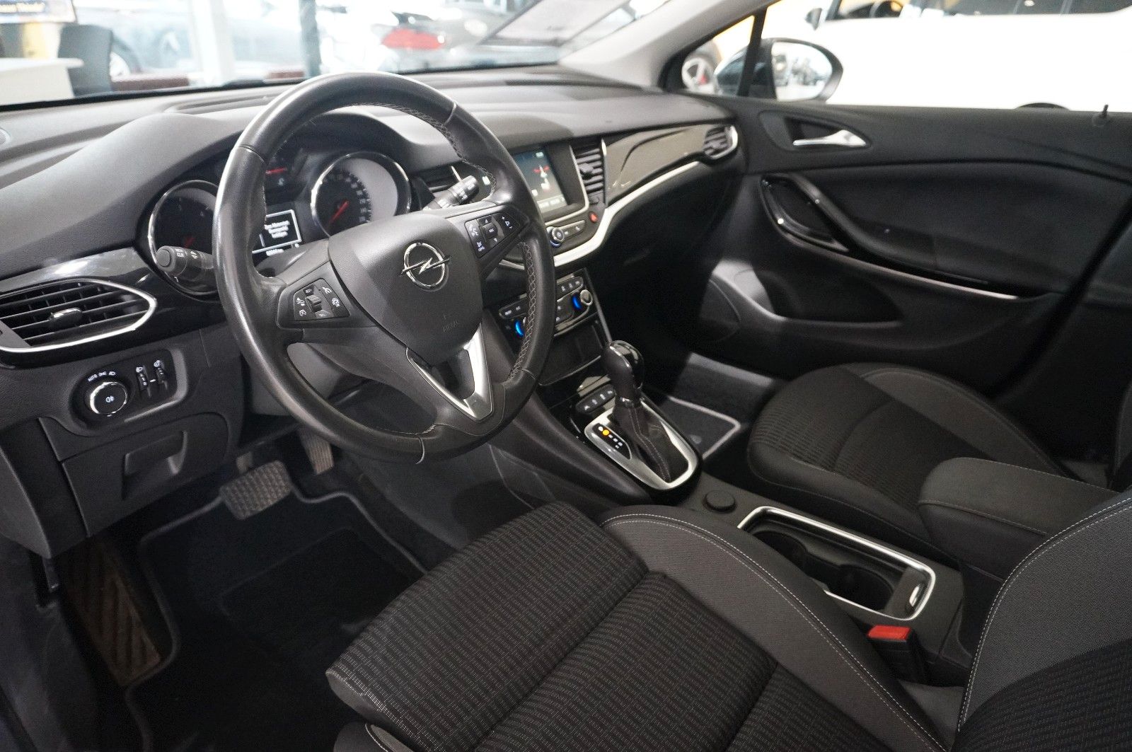 Fahrzeugabbildung Opel Astra K ST 1.5D ELEGANCE  LED/NAVI/PDC/KAM/ALU