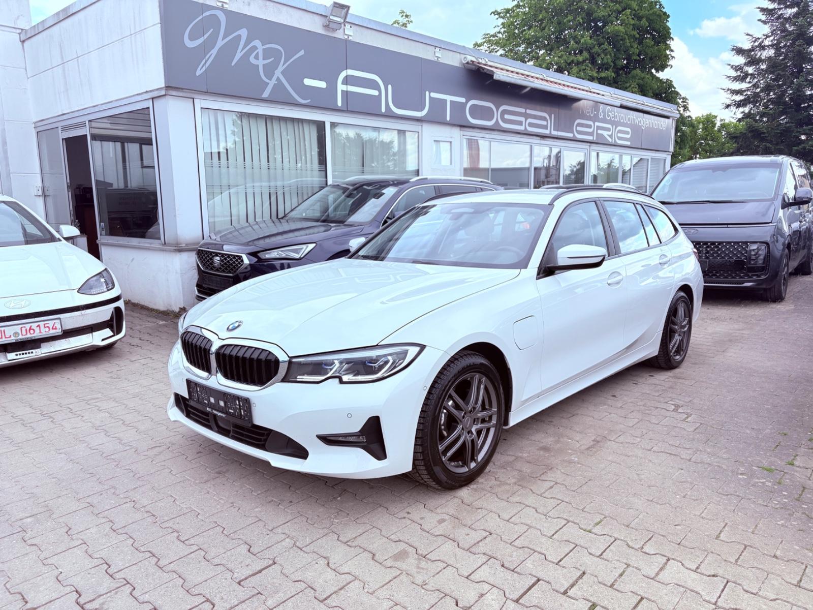 BMW 330e Touring Advantage|Laser|Head-Up|R-Kamera|AH