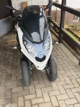Piaggio MP3 300 HPE - PIAGGIO MP3
