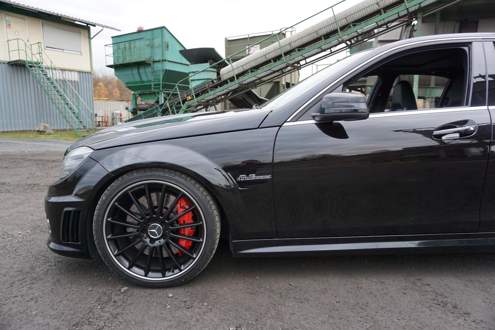 Mercedes-Benz C 63 AMG Limousine Performance Paket - TOP