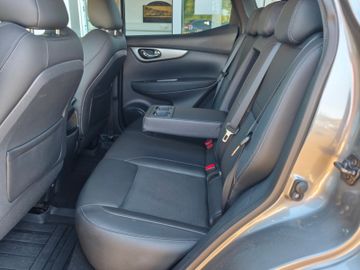 Nissan Qashqai Tekna*AHK*LED*Navi*SHZ*Kamera*PDC*