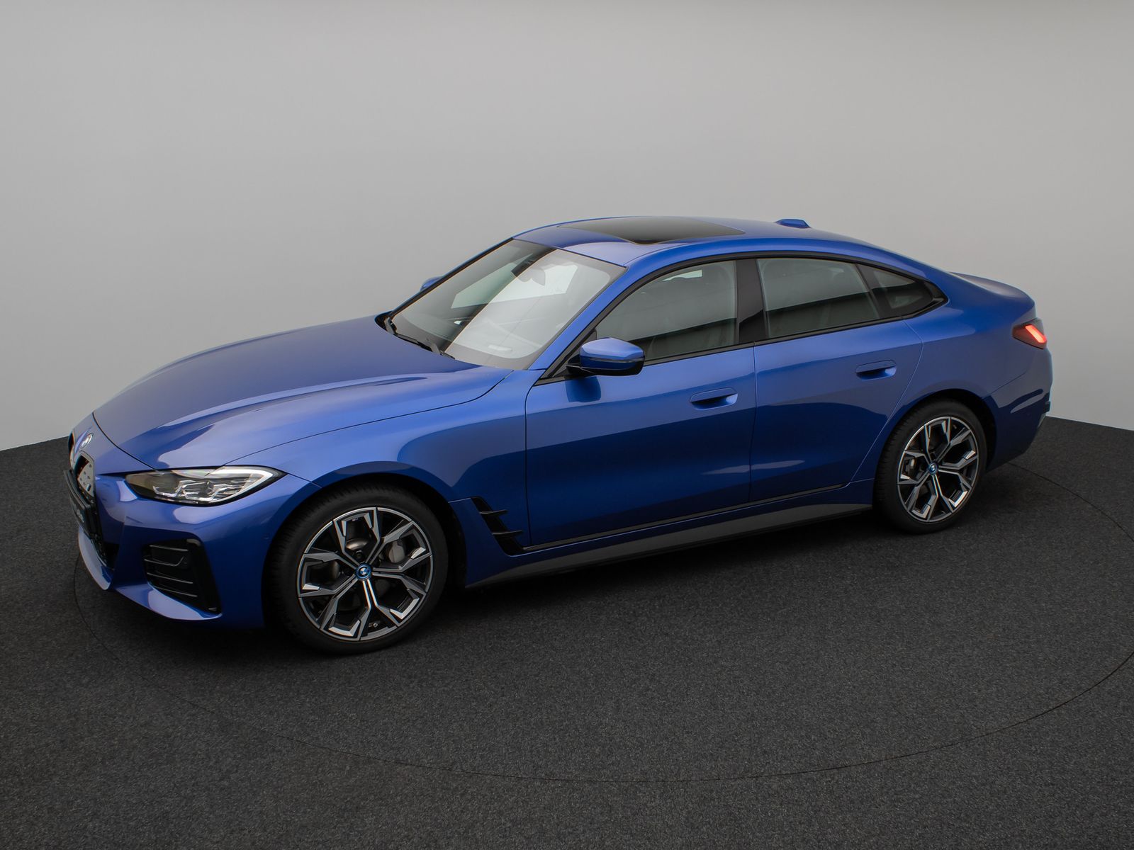 Fahrzeugabbildung BMW i4 eD40 M Sport Gran Coupè Kamera Glasdach HUD