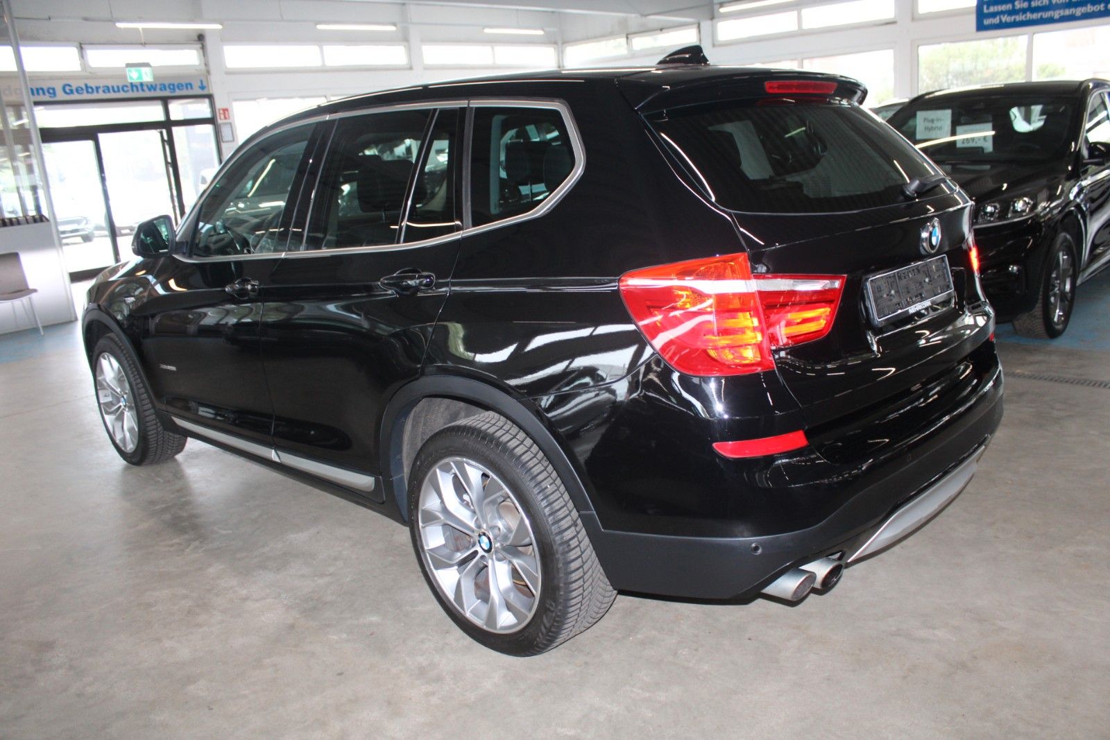 Fahrzeugabbildung BMW X3 xDrive28i xLine Aut. AHK HUD LEDER STDHZ uvm.