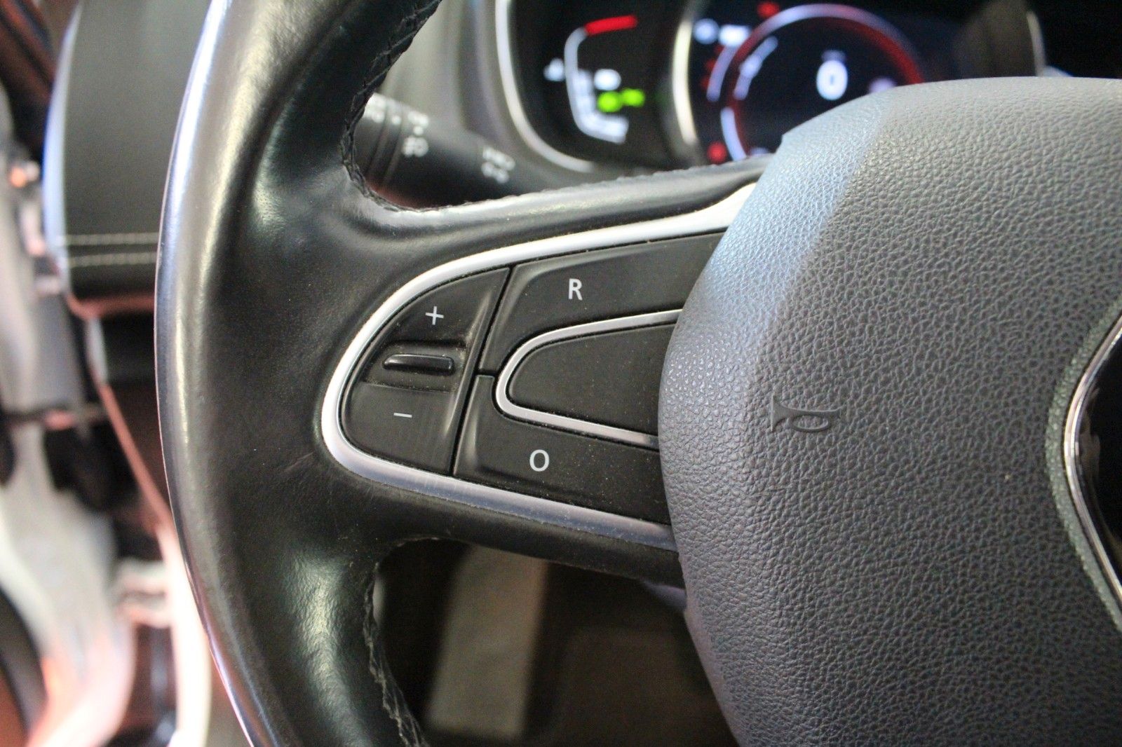 Fahrzeugabbildung Renault Grand Scenic dCi160 EDC*Bose Edition*7-Sitzer*