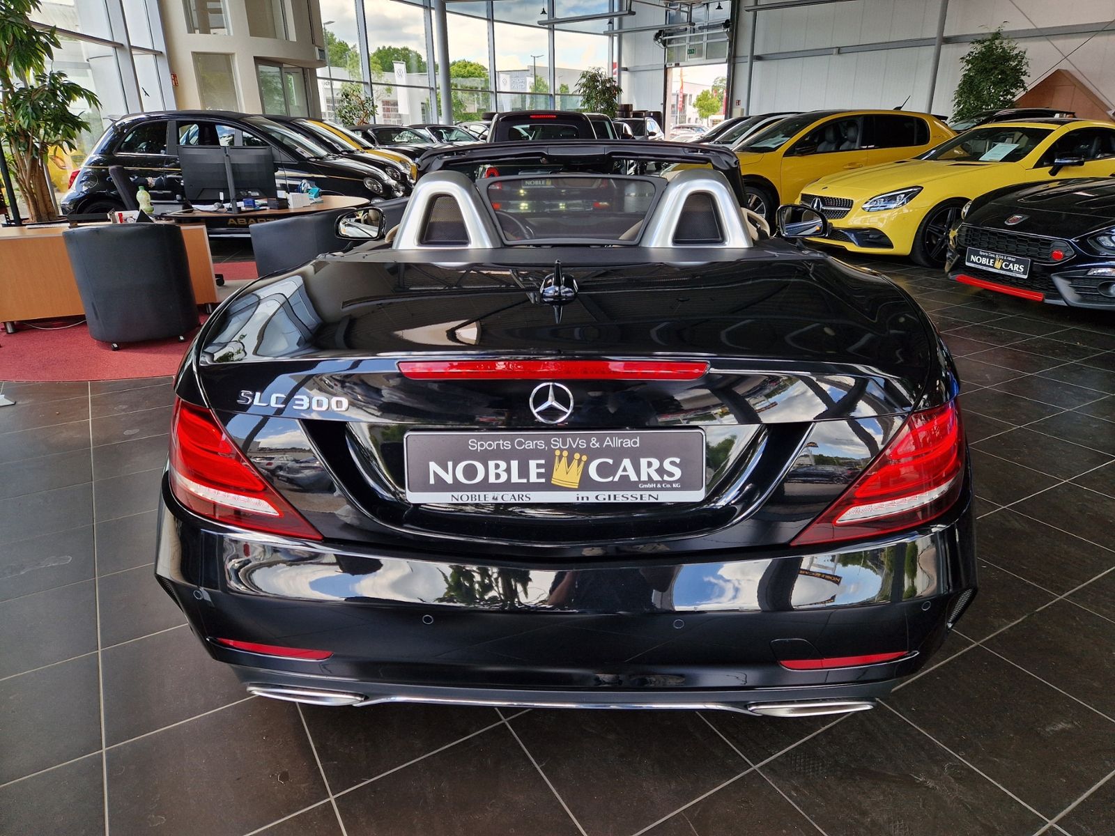 Fahrzeugabbildung Mercedes-Benz SLC 300 AMG Line LED NAVI ALU
