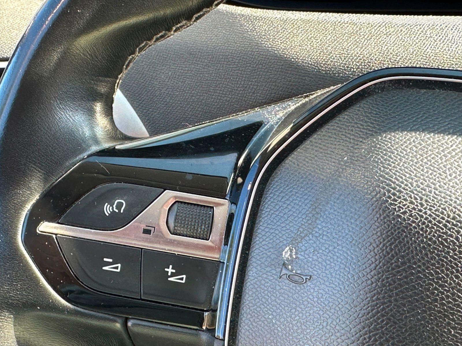 Peugeot 3008 Allure NAVI. KAMERA. PDC. KEYLESS