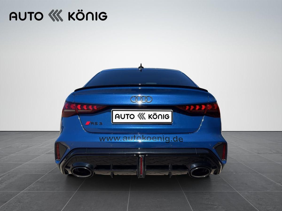 Fahrzeugabbildung Audi RS3 Limousine 2.5 TFSI quattro 294 kW