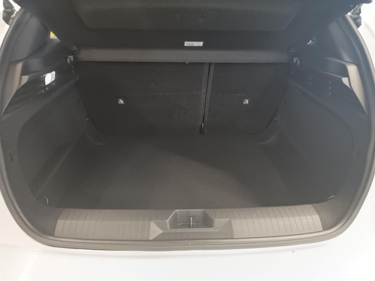 Fahrzeugabbildung Opel Astra L Lim. 1.2 Turbo Edition