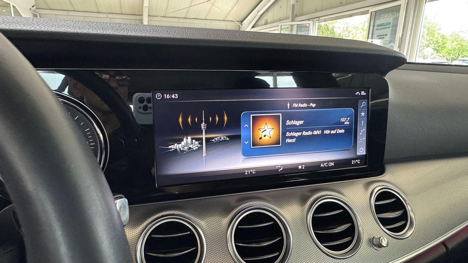 Mercedes-Benz E 220 E 220 d  Avantgarde LED/NAVI/CARPLAY