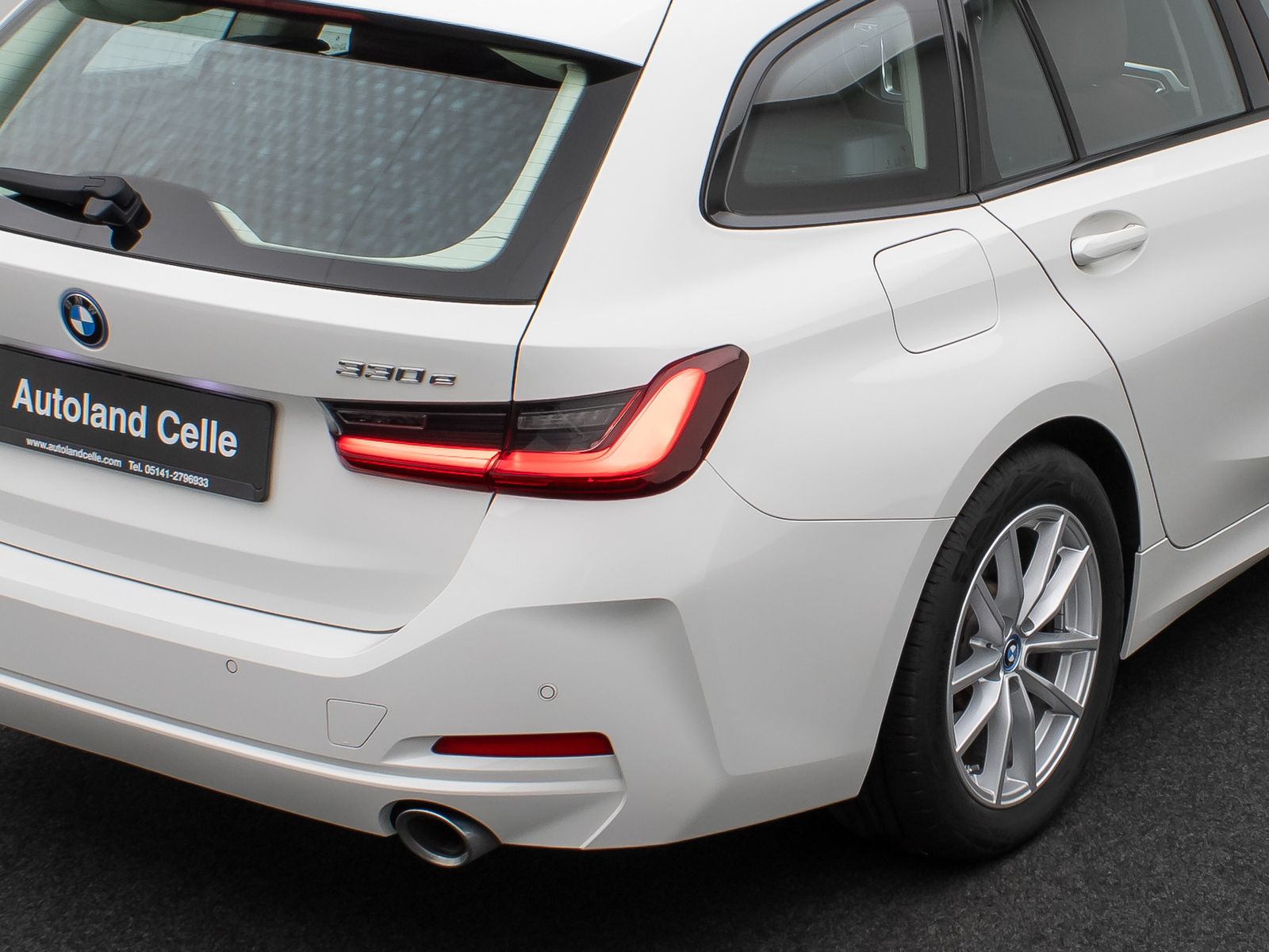 Fahrzeugabbildung BMW 330e xD Panorama DAB CockPit+ Widscr Sport Leder
