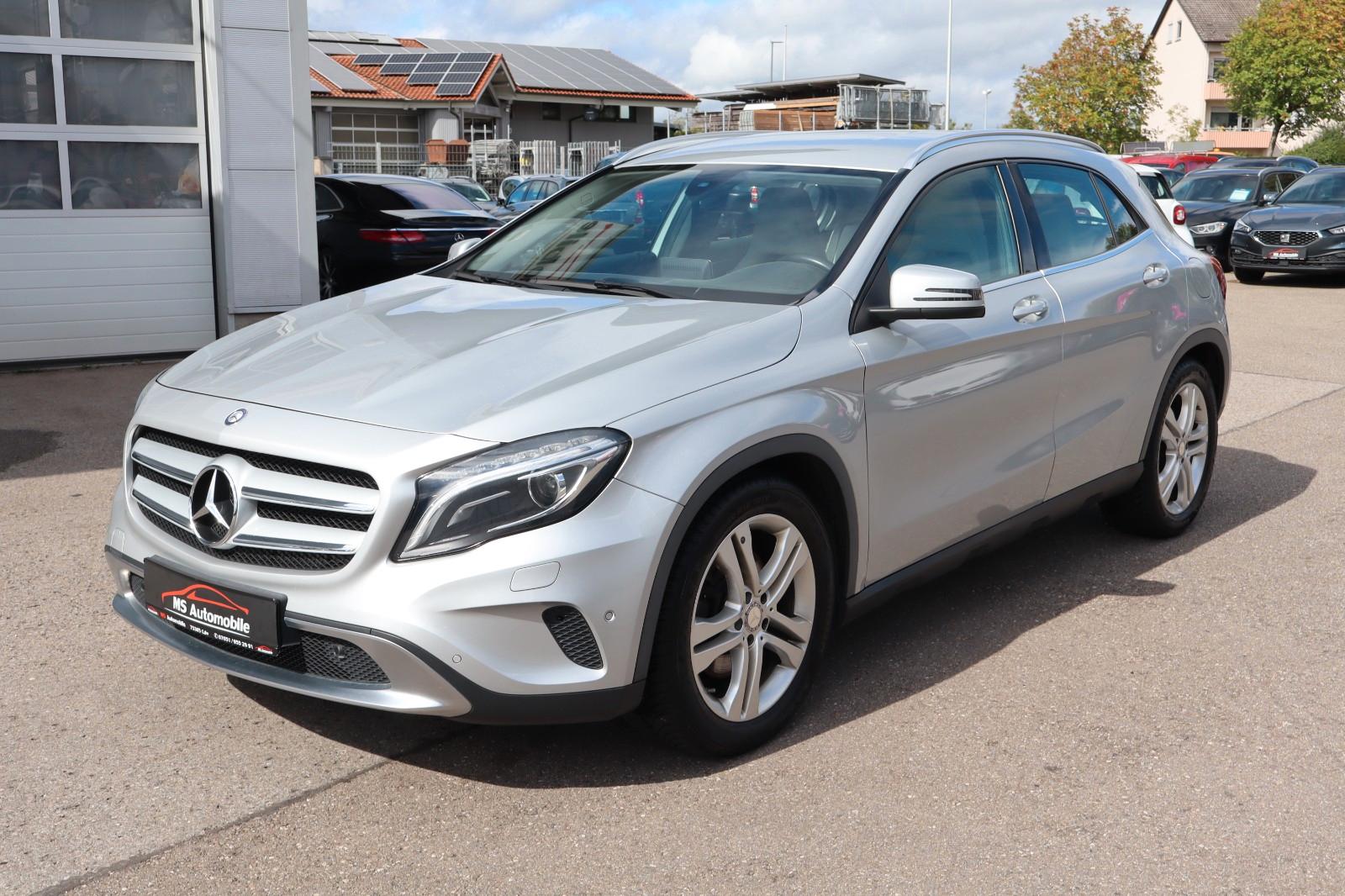 Mercedes-Benz GLA 250 4-Matic_Bi-Xenon_Navi_Kamera_Totwinkel