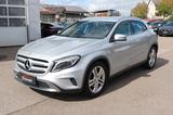 Mercedes-Benz GLA 250 4-Matic_Bi-Xenon_Navi_Kamera_Totwinkel - gebrauchte Mercedes-Benz GLA 250 aus dem Jahr 2015