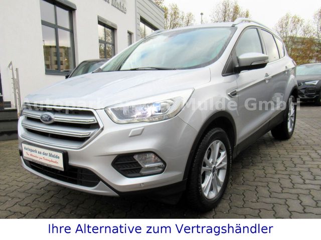 Ford Kuga 1,5 EcoBoost Titanium*BI-Xenon*SH*Navi*PDC