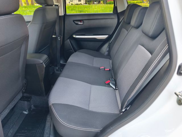 Suzuki Vitara 1.6 Comfort 4x4*AHK*Kamera*Alu*Navi*