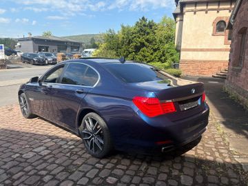 BMW 740 - 5