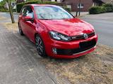 Volkswagen Golf 2.0 TSI GTI adidas GTI - Volkswagen Golf: GTI Adidas