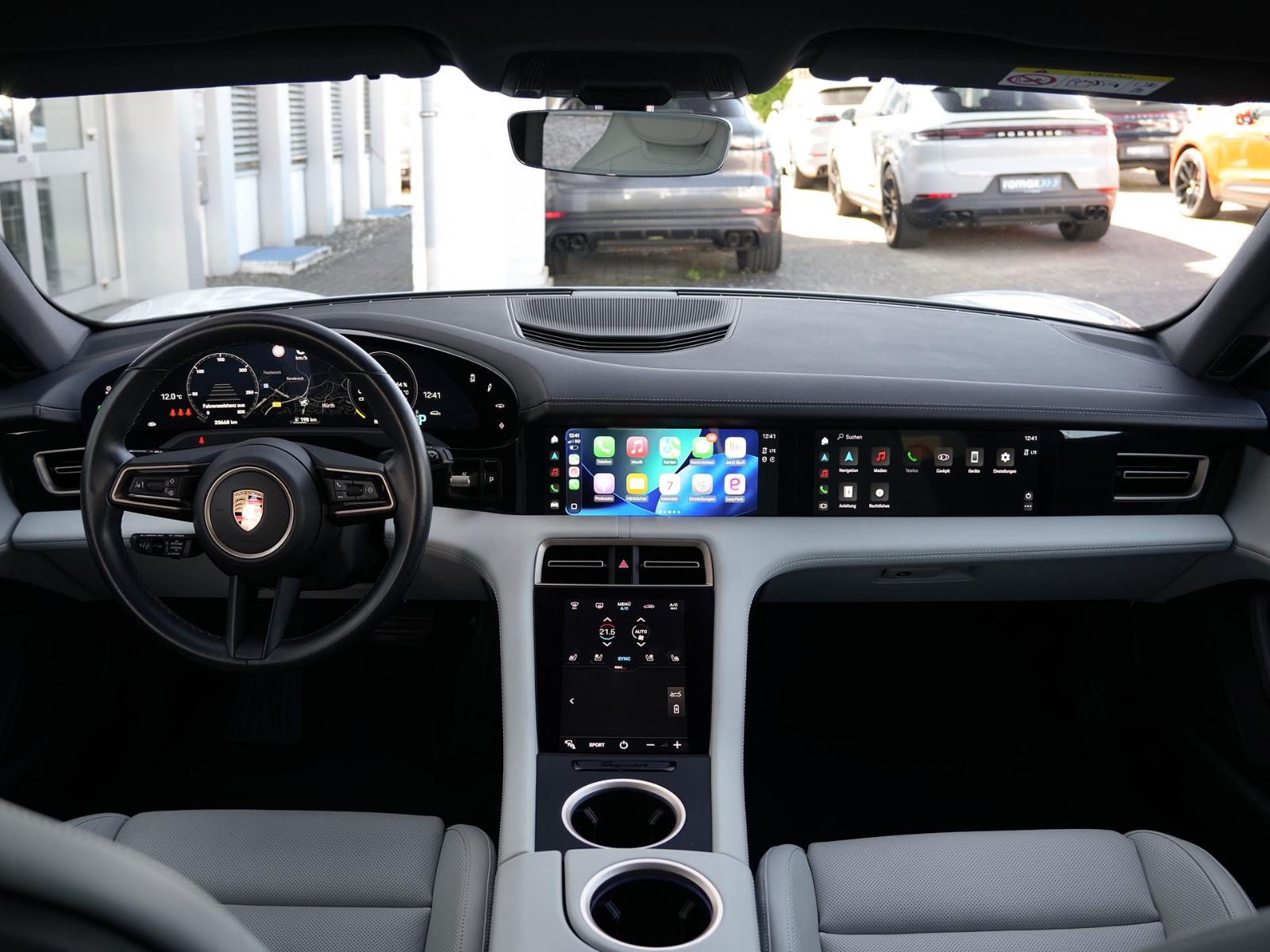 Porsche Taycan 4 CrossTurismo LEDER KREIDE-ACC-PANO-VOLL