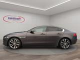 Jaguar XE 20d Aut. Portfolio - graue Jaguar XE
