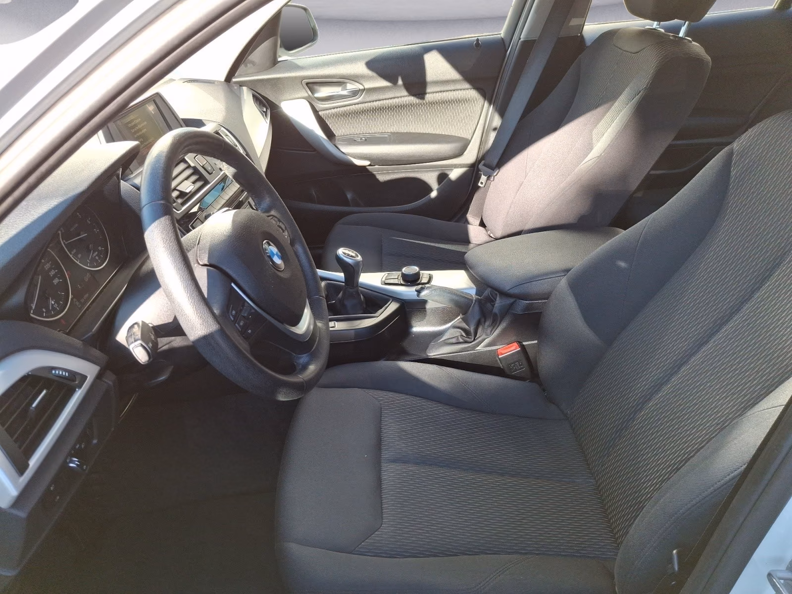 BMW 118i Limousine Advantage Bluetooth PDC Klima