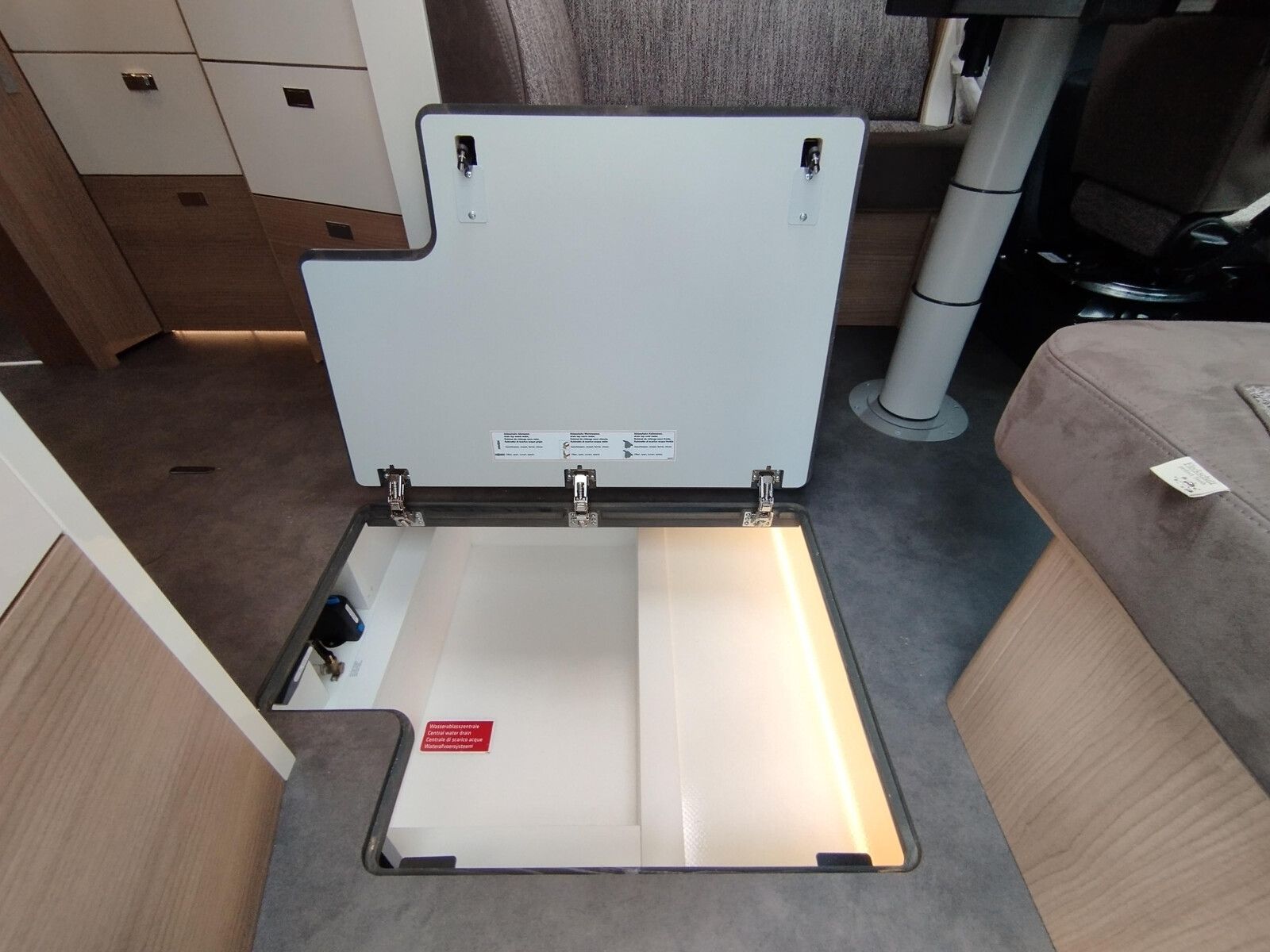 Fahrzeugabbildung Malibu T 450 RB LE comfort Mercedes,Distronic,LED,Autom