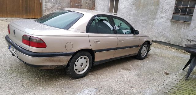 Opel Omega B 2,5 V6 170PS