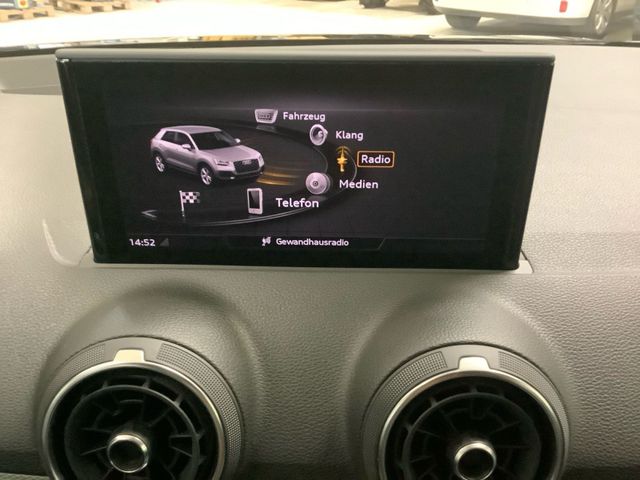Q2 30 TFSI 81 kW 6-Gang,Navi,PDC plus,elektr. He