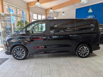 Ford Tourneo Custom 2.0 L Titanium +