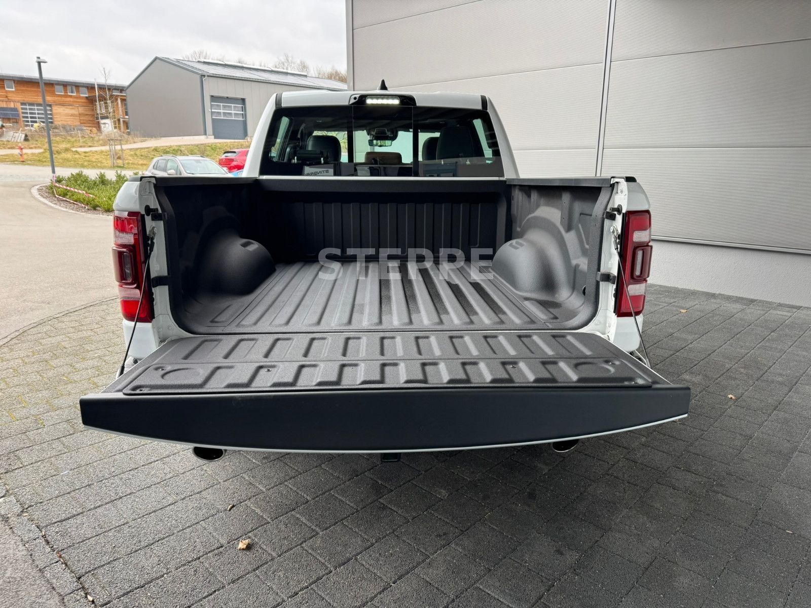 Dodge RAM 1500 5,7 V8 HEMI LONGHORN Luftfederung AHK