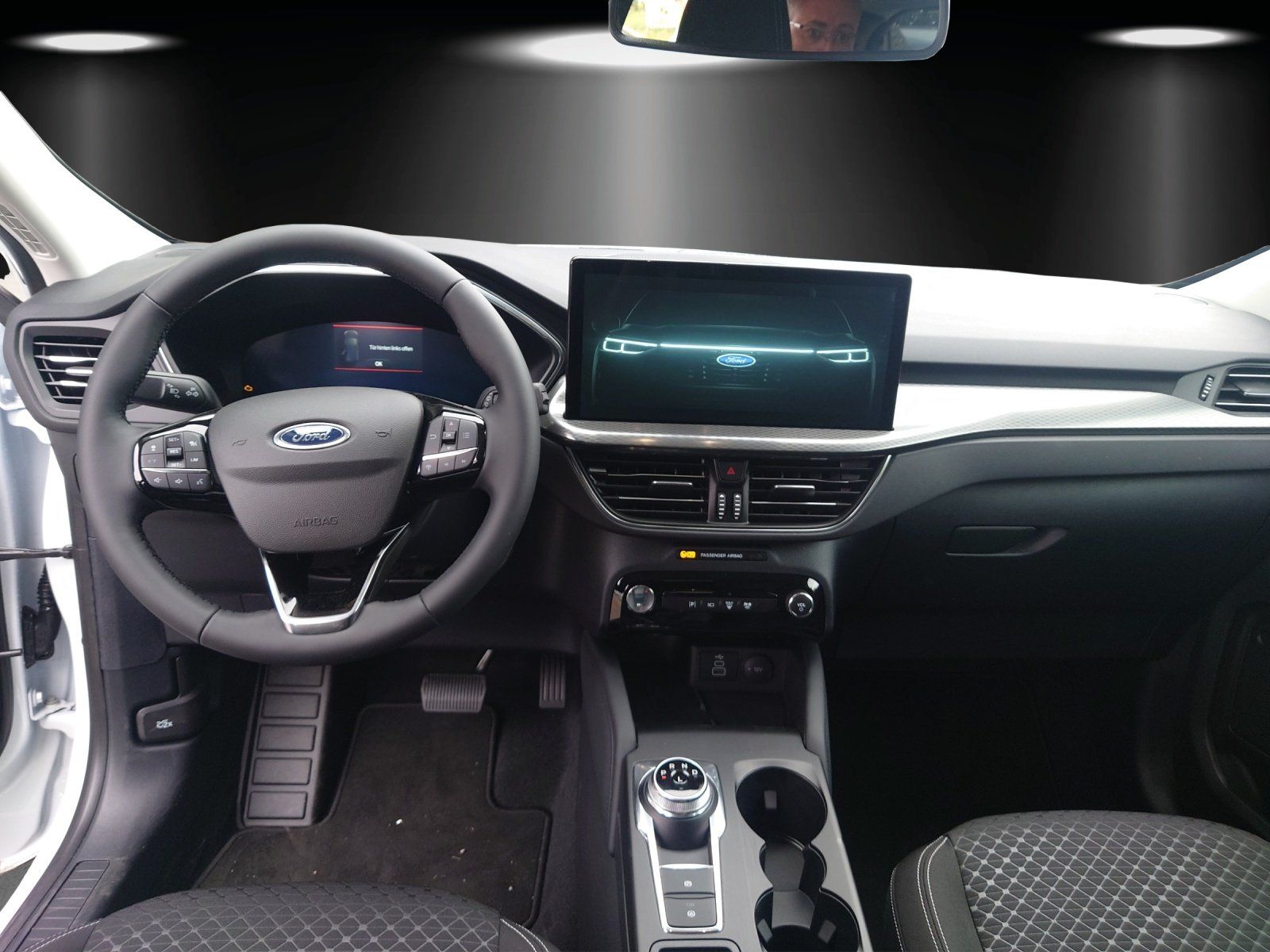 Fahrzeugabbildung Ford Kuga Titanium FHEV