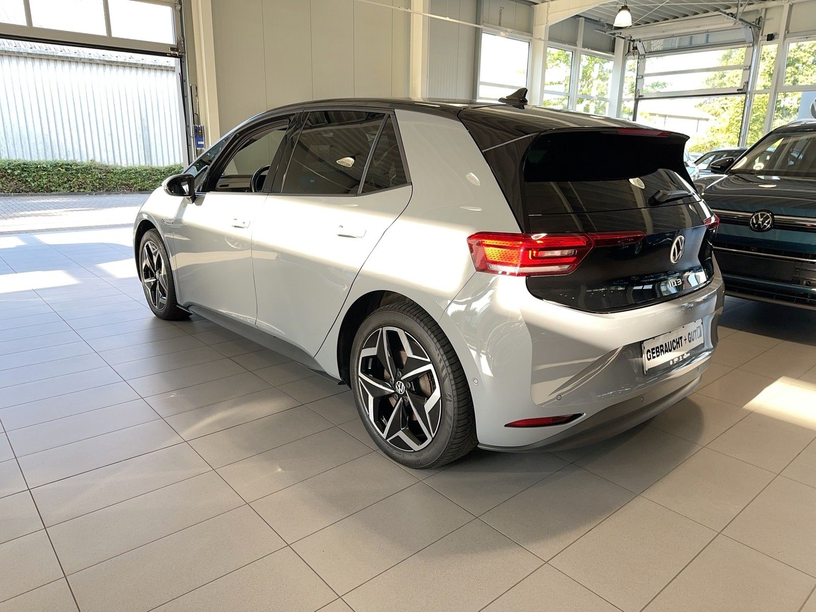 Volkswagen ID.3 Pro Performance Matrix ACC HuD SHZ Kam LM19 imagem 3