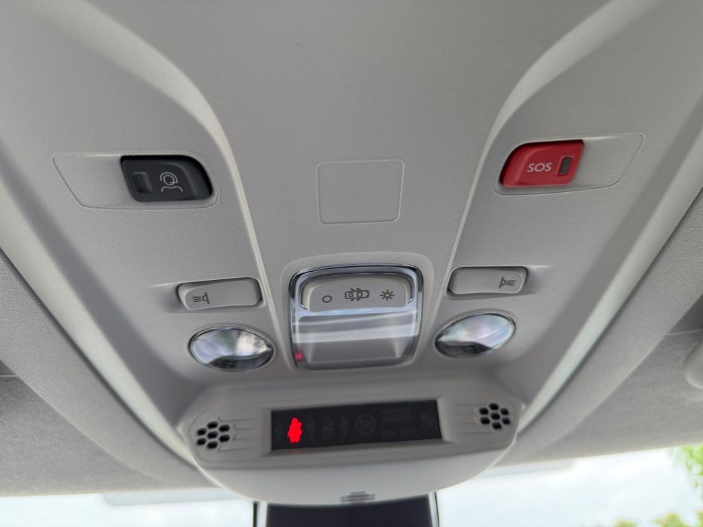 Fahrzeugabbildung Citroën Berlingo XL Diesel 130 PLUS 7-Sitzer