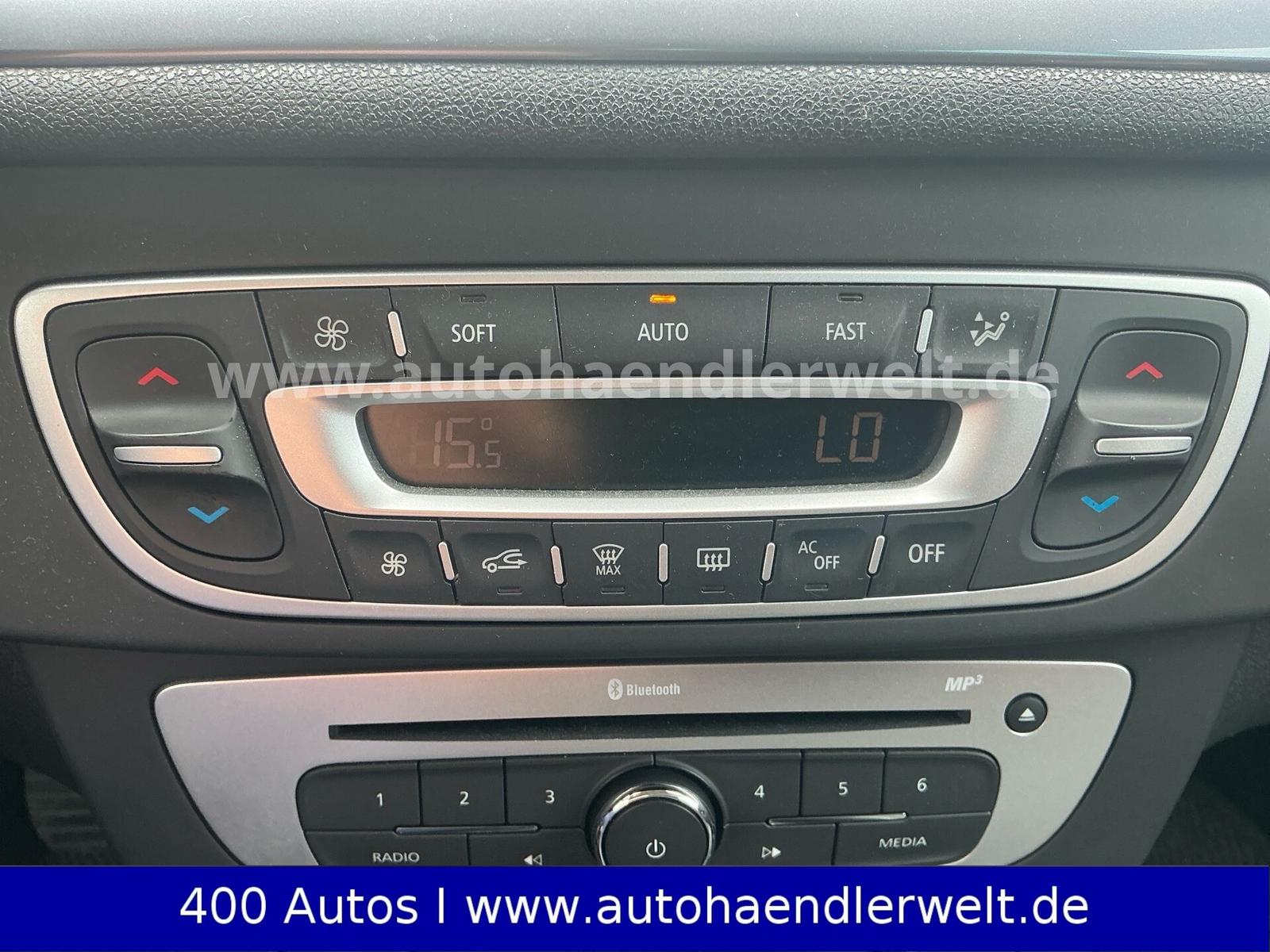Renault Megane 2015 — photo 15