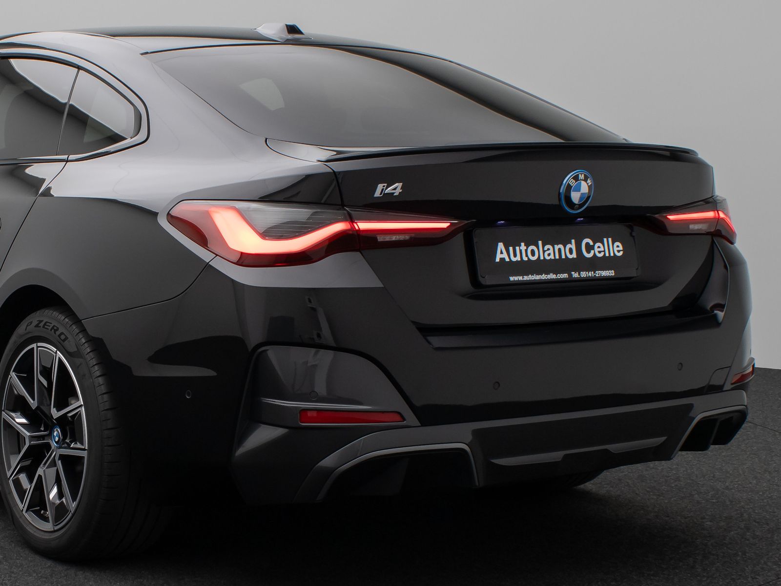 Fahrzeugabbildung BMW i4 eD40 M Sport Kamera DAB H/K Komfort 18Zoll