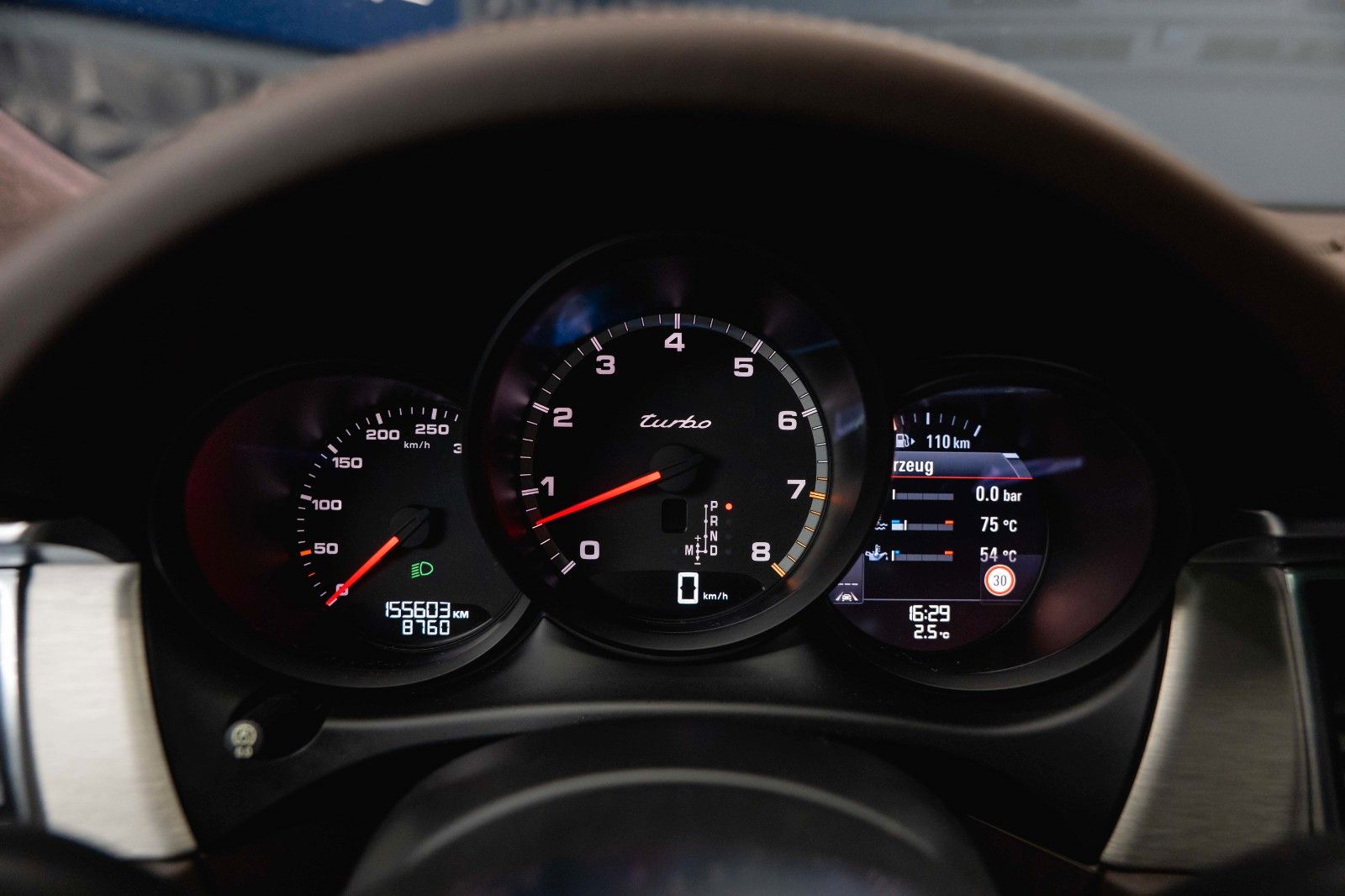 Fahrzeugabbildung Porsche Macan Turbo Sport-Design Chrono+ *Pano*DAB*LED*