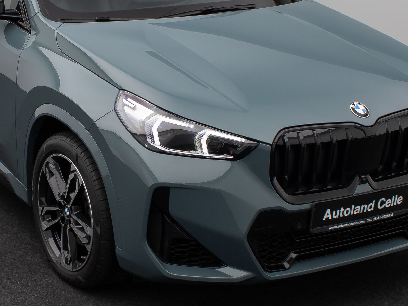 Fahrzeugabbildung BMW X1 xD23i M Sport Panorama 360°HUD DAB AHK Komfor