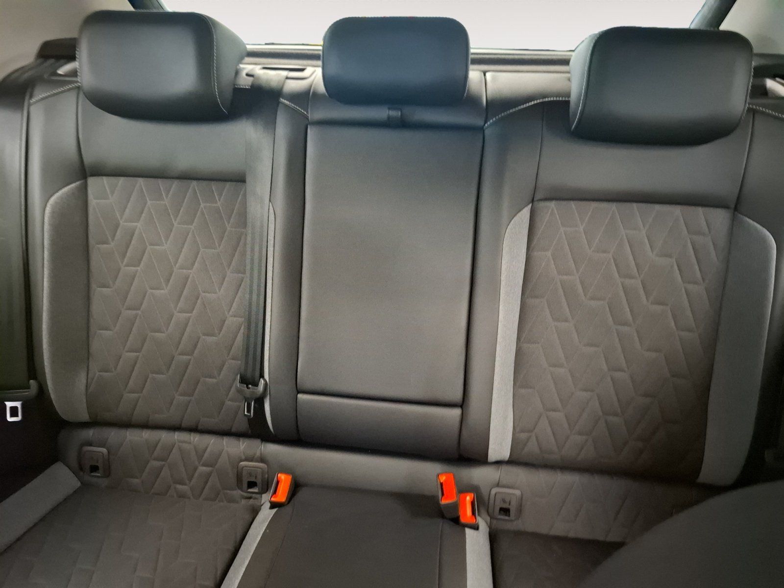 Volkswagen T-Roc - Bild 7