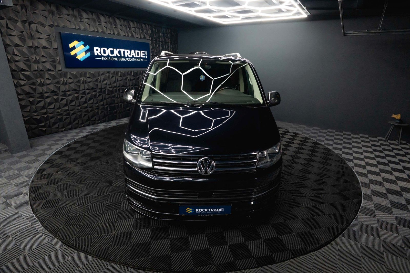 Fahrzeugabbildung Volkswagen T6 Multivan 2.0 TDI DSG Lang *ACC*CarPlay*DAB*