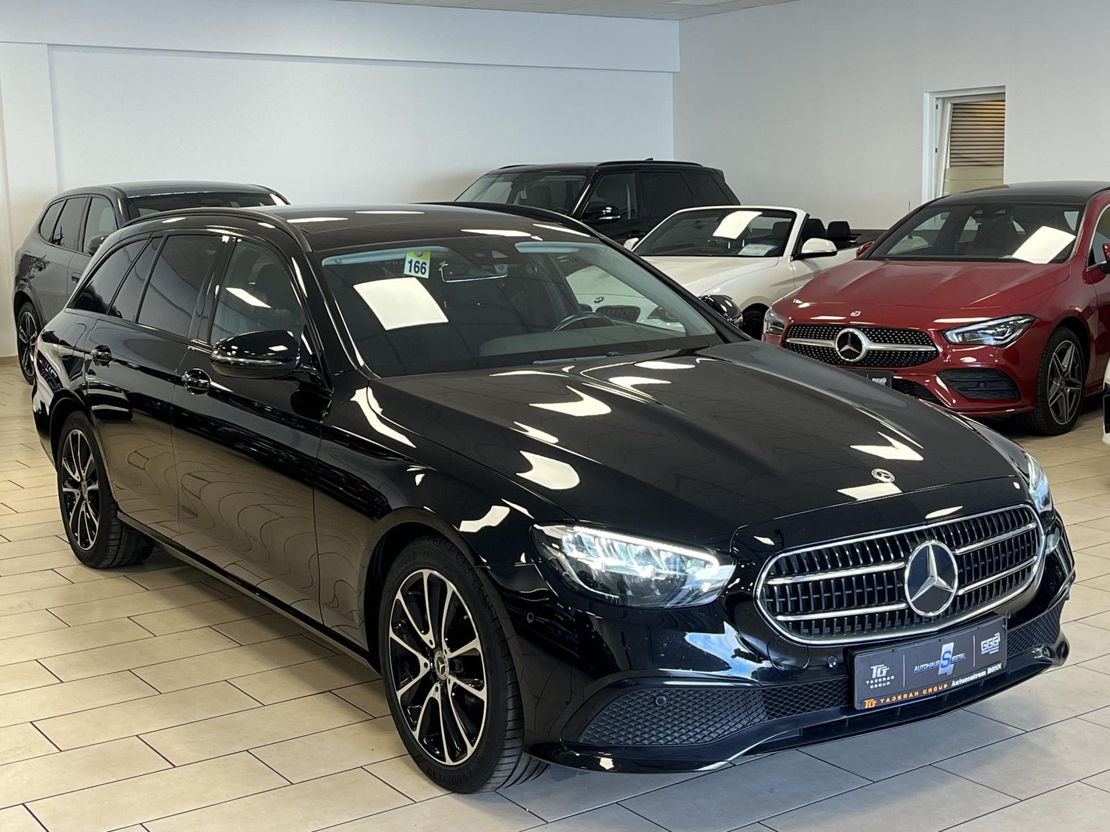 Mercedes-Benz E 220 AHK*Navi*ACC*R-Cam*SHZ*Pano*Night-Paket