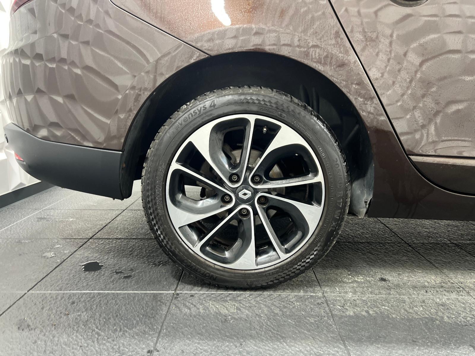 Renault Megane 2015 — photo 9