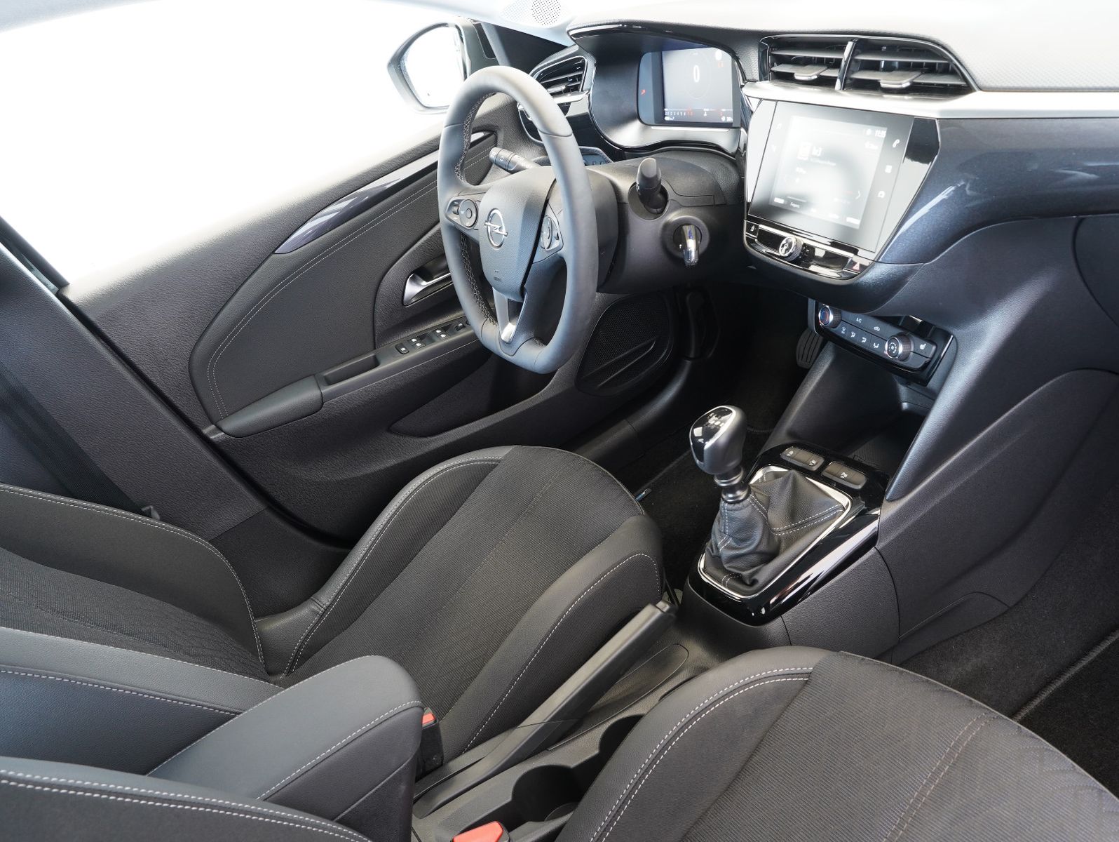 Fahrzeugabbildung Opel Corsa F 1.2 Turbo Elegance DAB/LED/PDC/SHZ