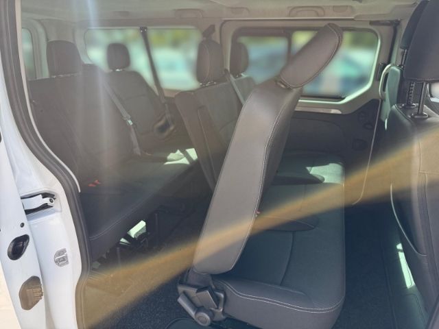 Fahrzeugabbildung Renault Trafic Combi L2H1 3,0t Life +CARPLAY+KLIMA+SHZ+U