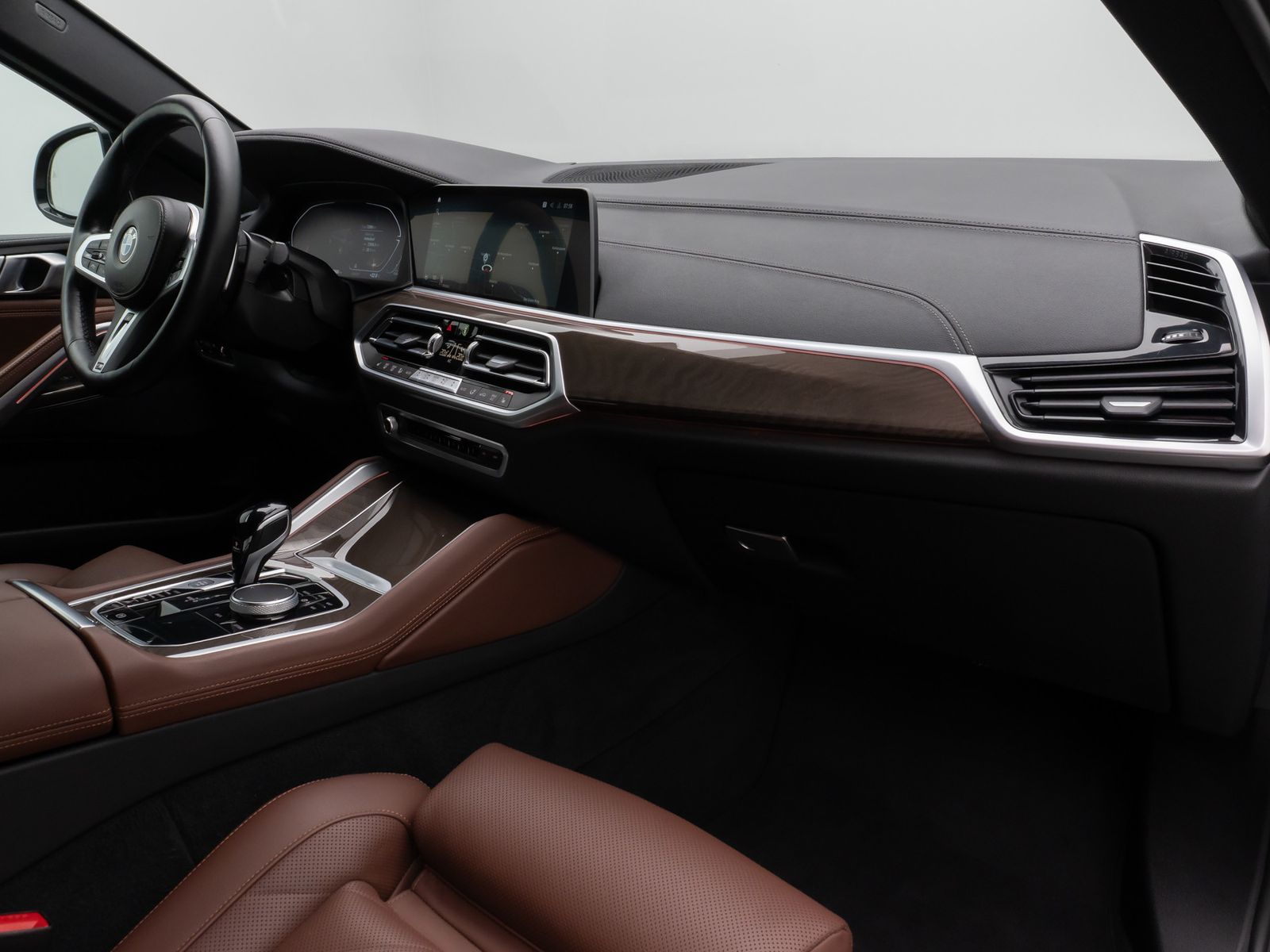 Fahrzeugabbildung BMW X6 xD30d MSport Kamera Laser HUD DAB HiFi 21Zoll