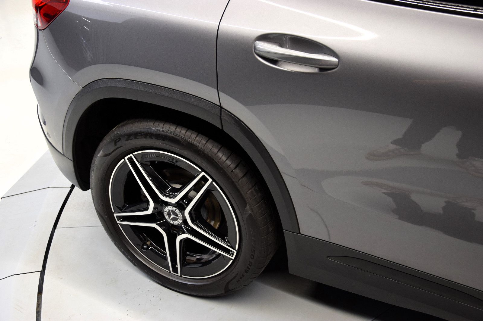 Fahrzeugabbildung Mercedes-Benz GLA 200 AMG-Line LED Kamera Business Pano
