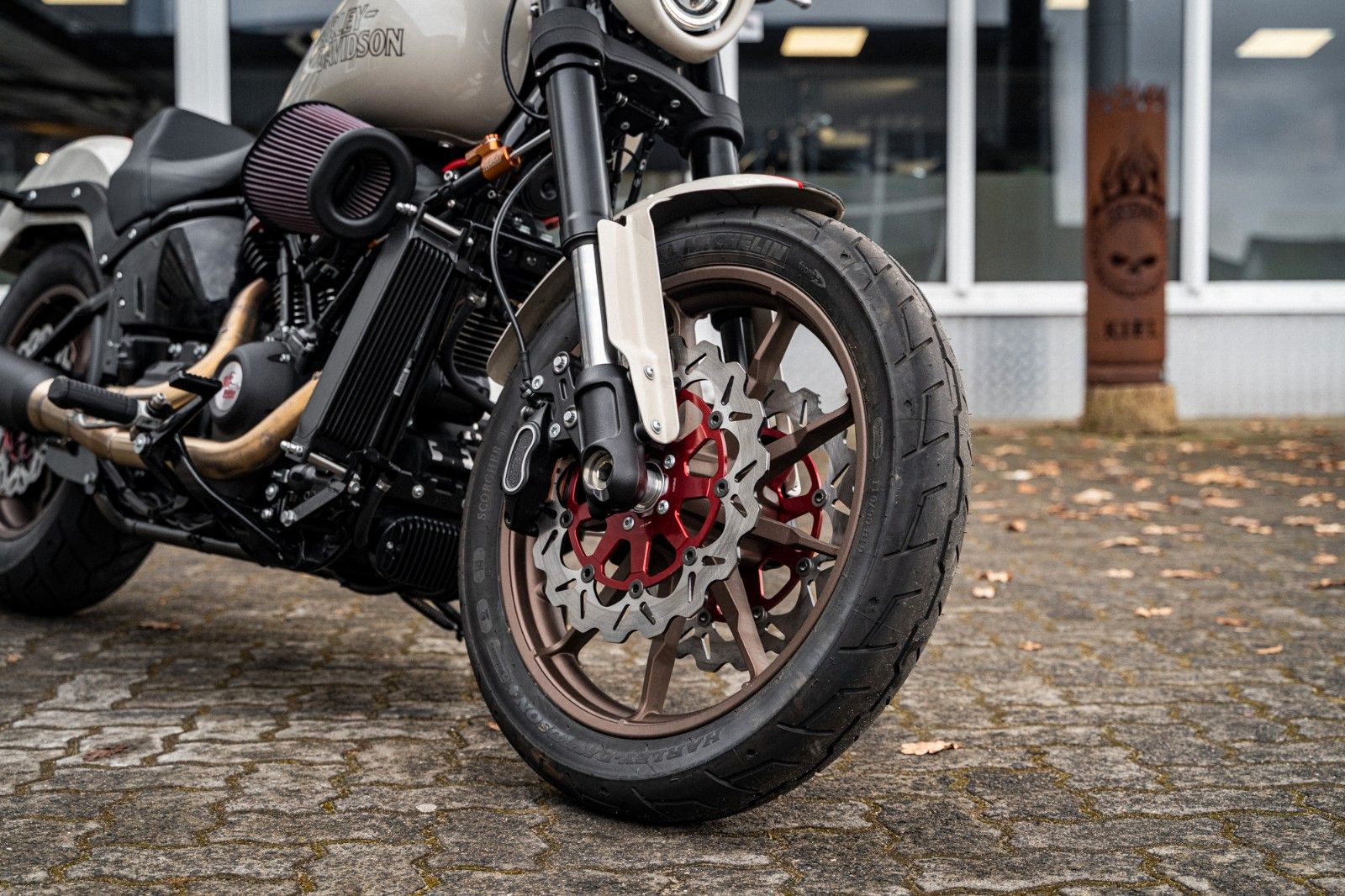 Fahrzeugabbildung Harley-Davidson TORXSTER FXLRS LOW RIDER S 148 CUI - JEKILL&HYDE